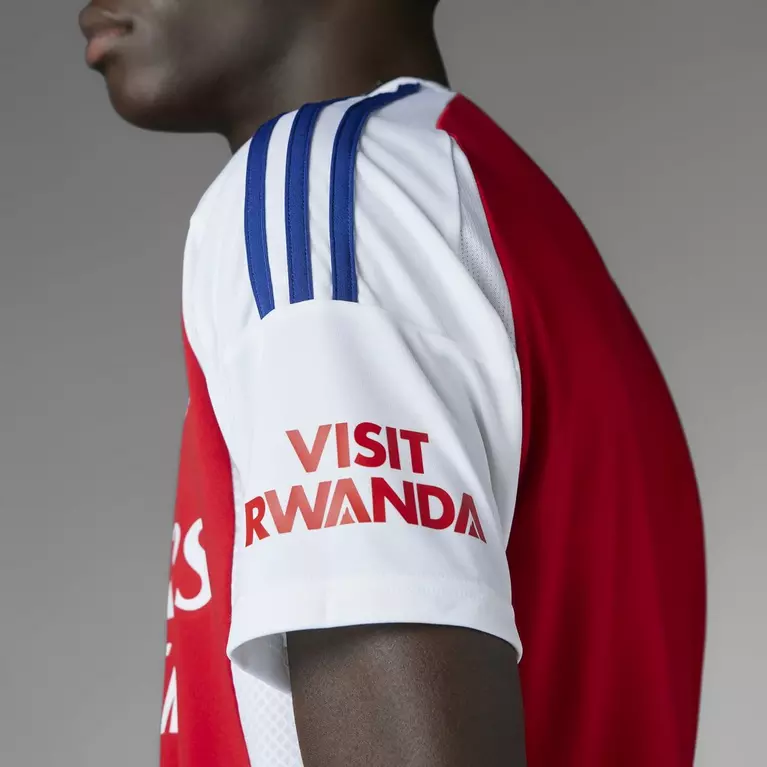 Il Congo-K accusa: “La pubblicità calcistica ‘Visit Rwanda’ gronda di sangue”