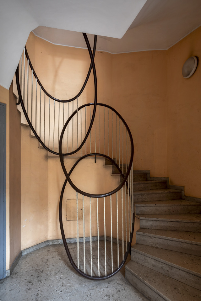 Residential building, by Julio Lafuente and Gaetano Rebecchini (1977).