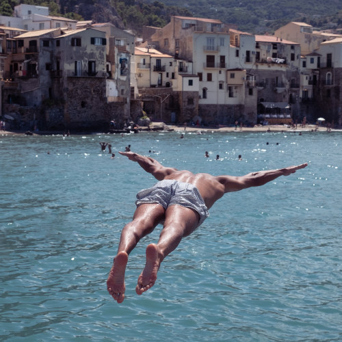 (via Arrivo in Sicila :: Behance)