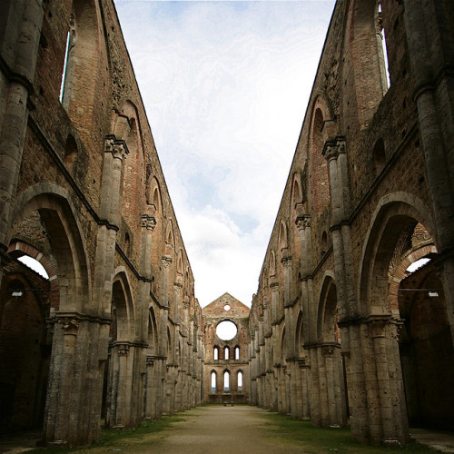 breathtakingdestinations:

Abbazia San Galgano – Tuscany – Italy…