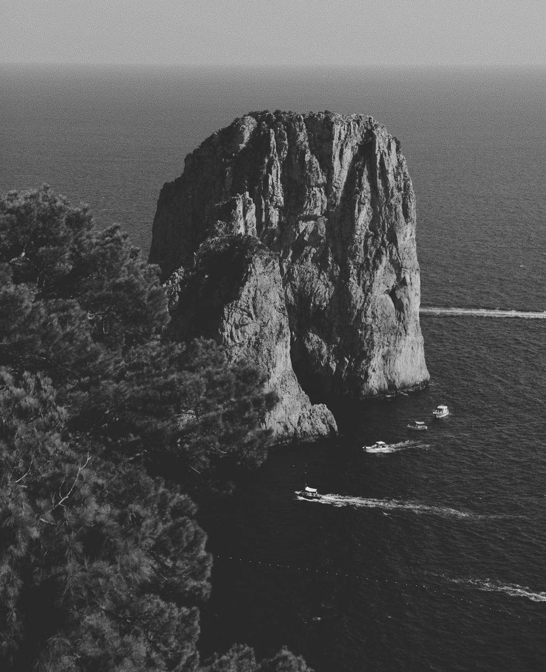 makinginfinity:

Capri🤍
Photo by @mija_mija 
#frachella…