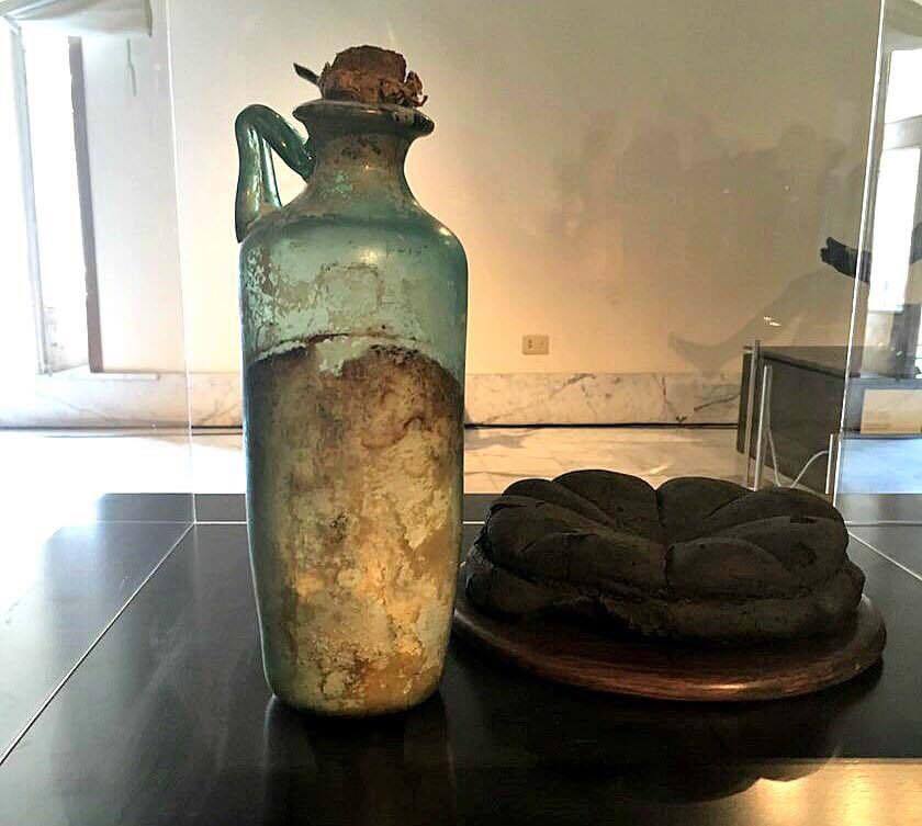 ancientorigins:

Oldest olive oil – The nearly 2,000 year old…