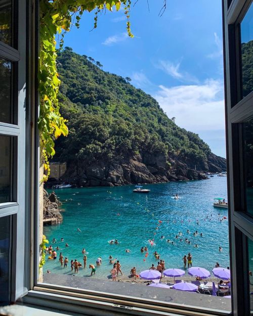 tkkatherineblog:

San Fruttuoso, Liguria, ItalyInst…