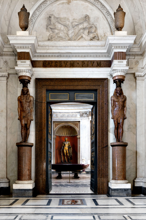 tirodiritto:davidhansendesign:Former entrance to the Vatican…