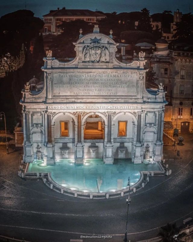 Fontana dell’Acqua Paola, Roma – Italia conosciuta anche come il “Fontanone del Gianicolo”, fu…