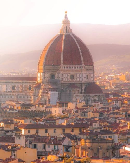 igitalia:📷 @brigrc
📍#Firenze
⠀
È la quinta chiesa più grande…