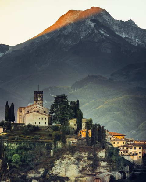 girlinthepark:Max Lazzi |

Barga, Italy. 