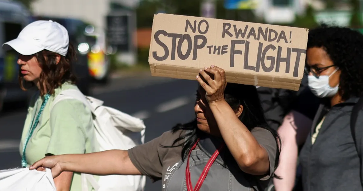 USA deporteranno 250 profughi in Ruanda secondo un accordo siglato a giugno