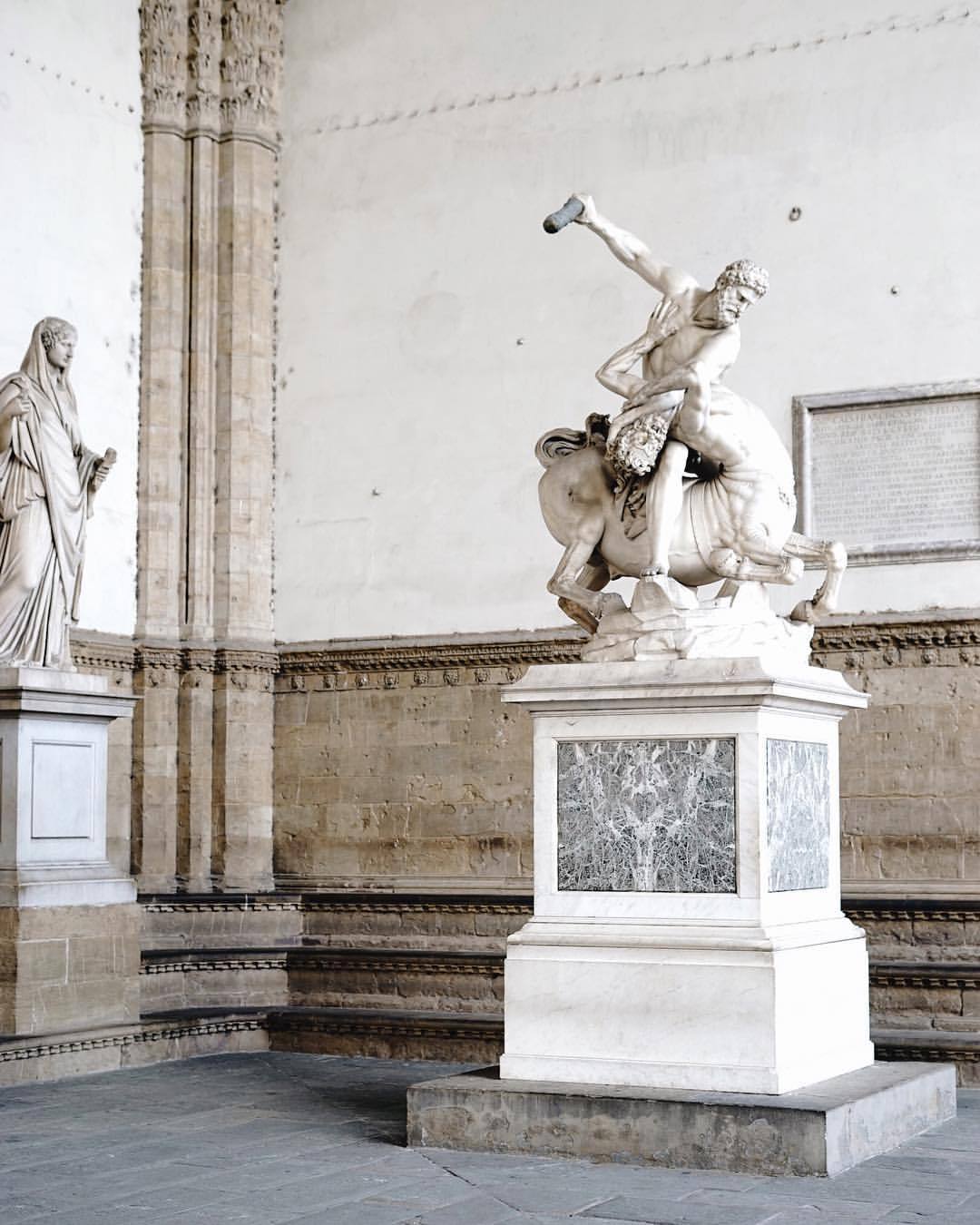 didsomeonesaychampagne:Find me among the sculptures and the…