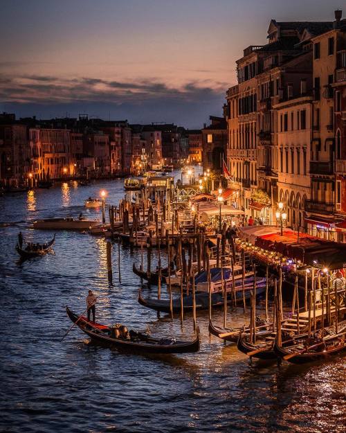 aranyiann:

Venice – Italy