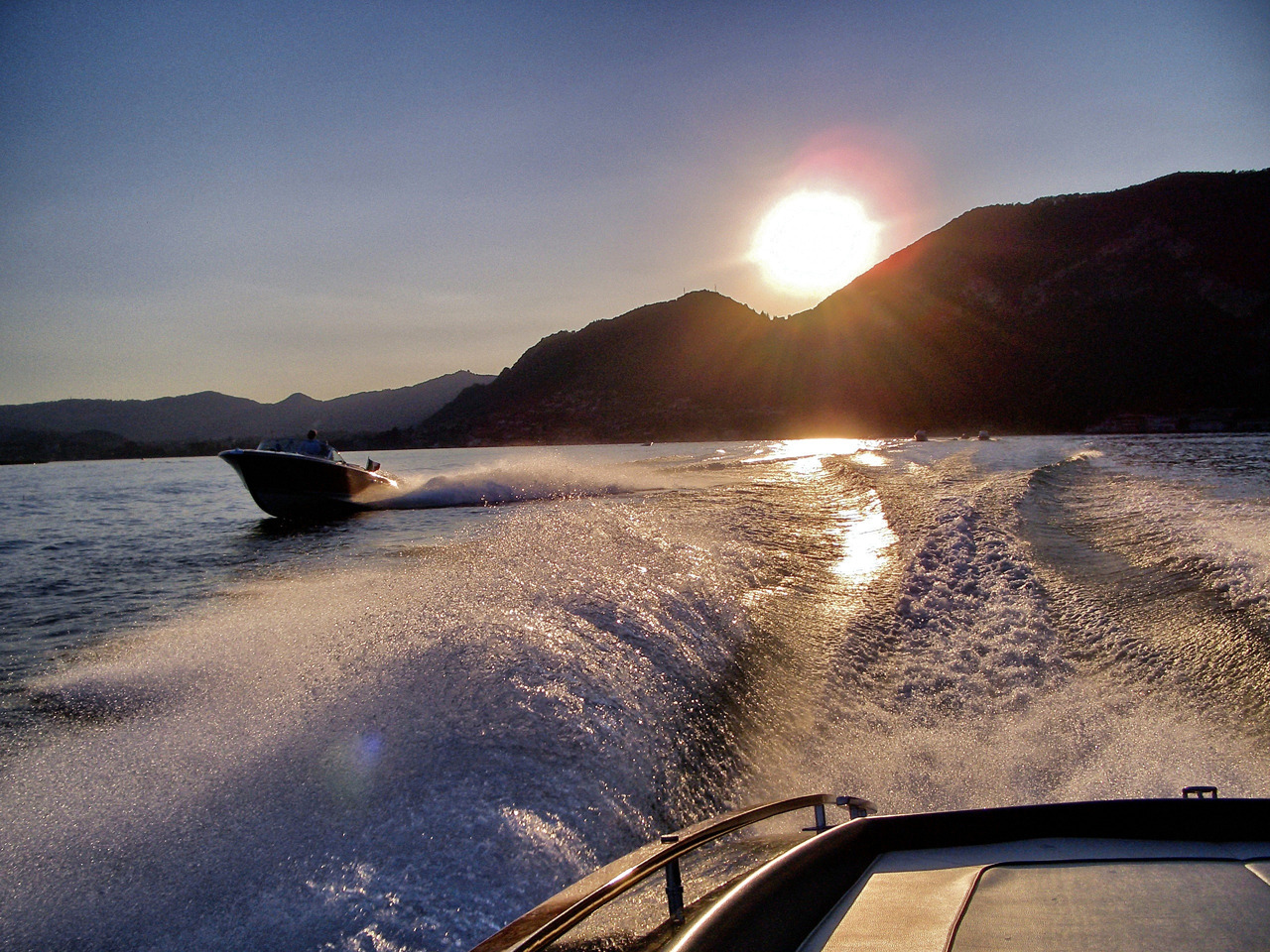 eccellenze-italiane:

Andando a cena a Monte Isola, Lago…