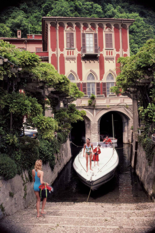 fabforgottennobility:

Tullio Abbate, of Abbate Boats, at the…