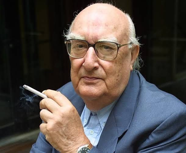 «In Italia abbiamo due milioni di analfabeti totali, tredici milioni di semianalfabeti, cioè a dire,…