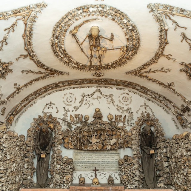Museo e Cripta dei Cappuccini in Rome. Skeletons of 4,000 friars adorn the walls. Very ninth house…